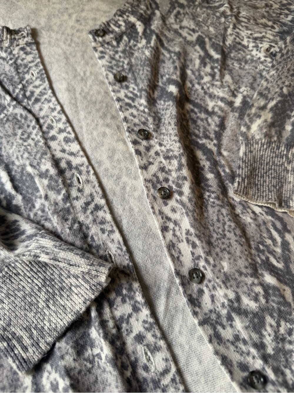 LOFT Neutral Gray Patterned Button-Front Cardigan - Picture 3 of 4